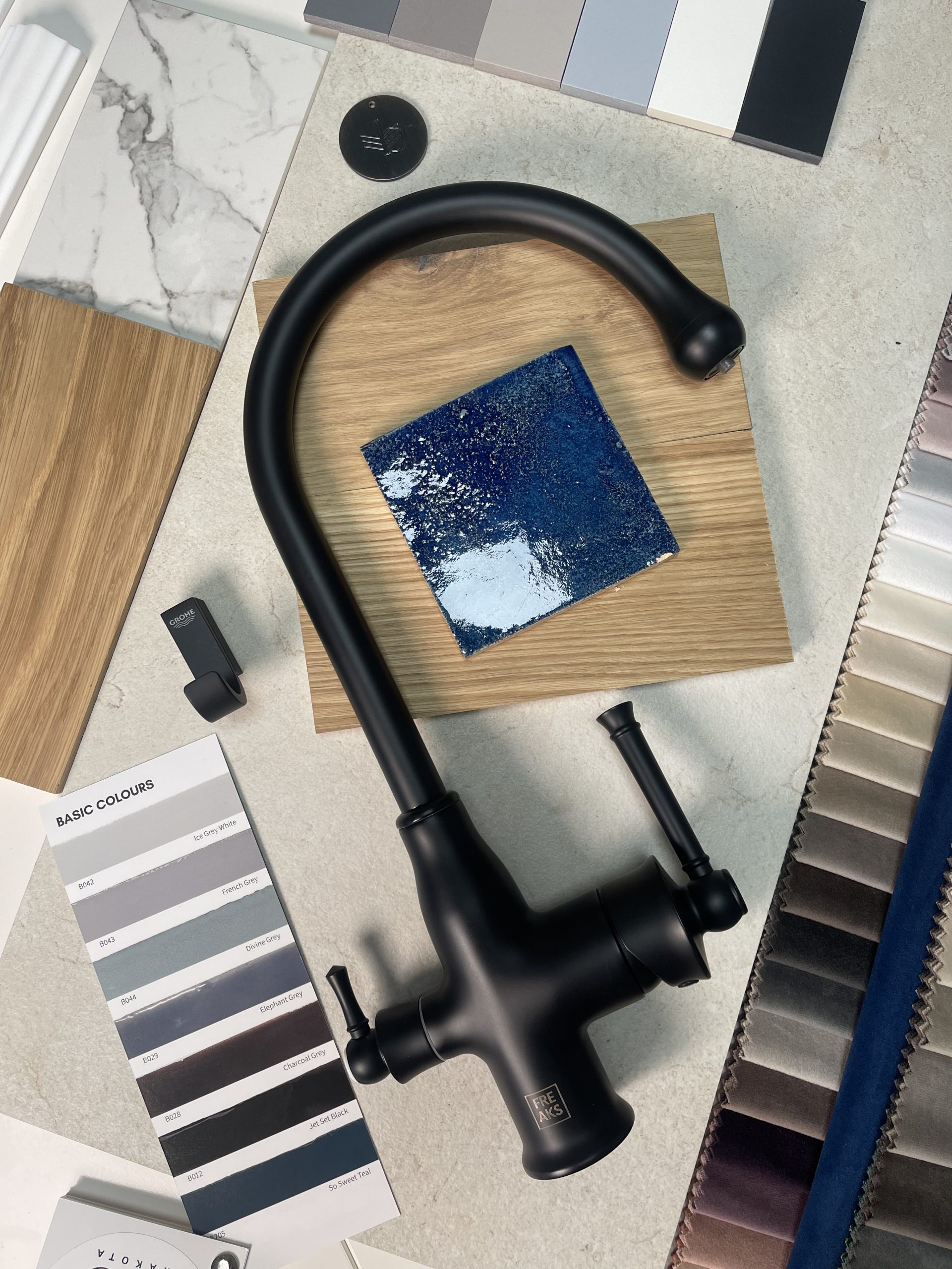 RETRO BATERIA Z MOŻLIWOŚCIĄ FILTRACJI WODY CZARNY MAT – FREAKS & NABAKOWSKA RETRO BATERIA Z MOŻLIWOŚCIĄ FILTRACJI WODY CZARNY MAT – FREAKS & NABAKOWSKA