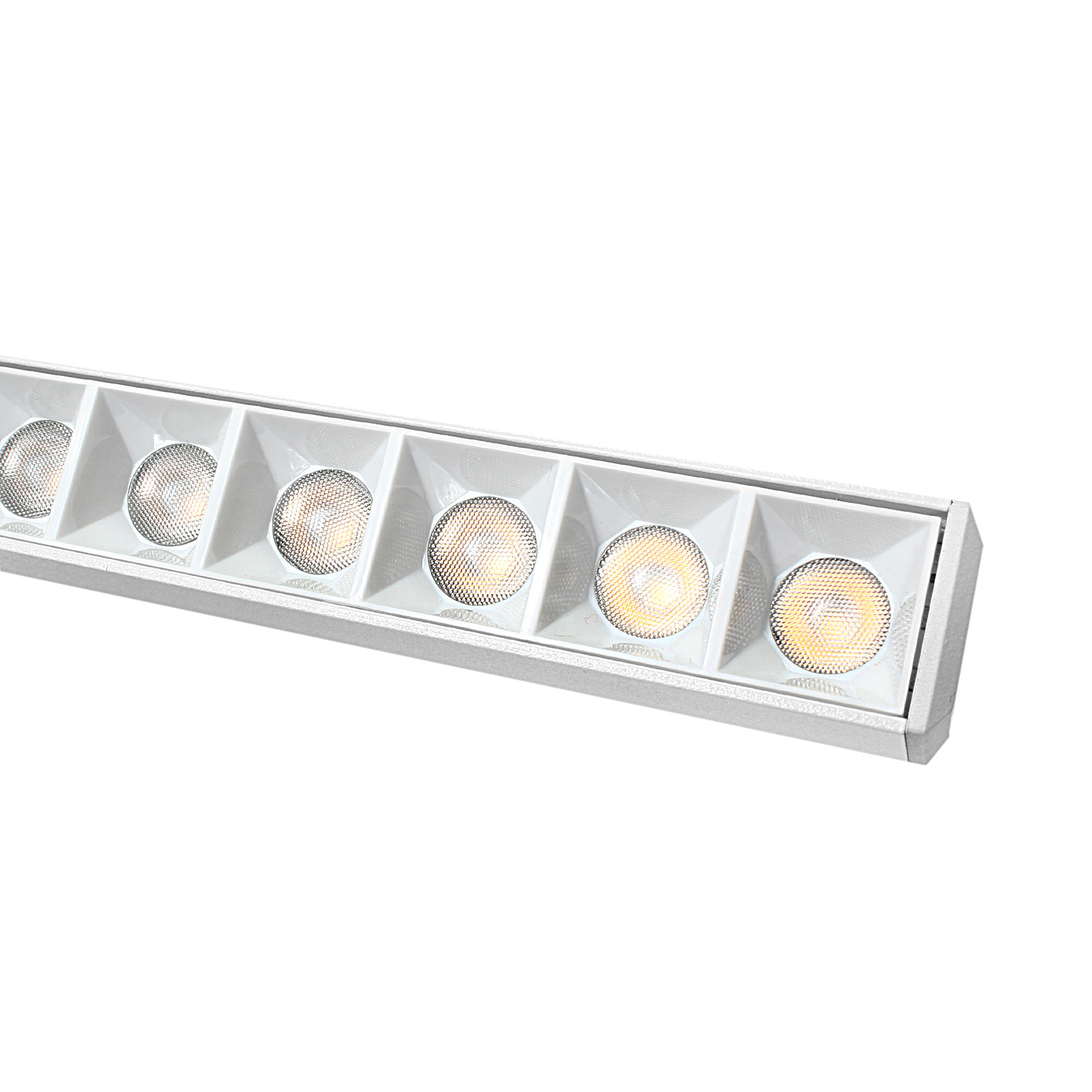 Lampa z diodami do szyn magnetycznych biała 12W 4000K DDCX-GS12-220 - TYP B Lampa z diodami do szyn magnetycznych biała 12W 4000K DDCX-GS12-220 - TYP B