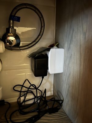 BEZDOTYKOWA BATERIA UMYWALKOWA DO ŁAZIENKI FREAK BATHROOM – CLASSIC - CHROM